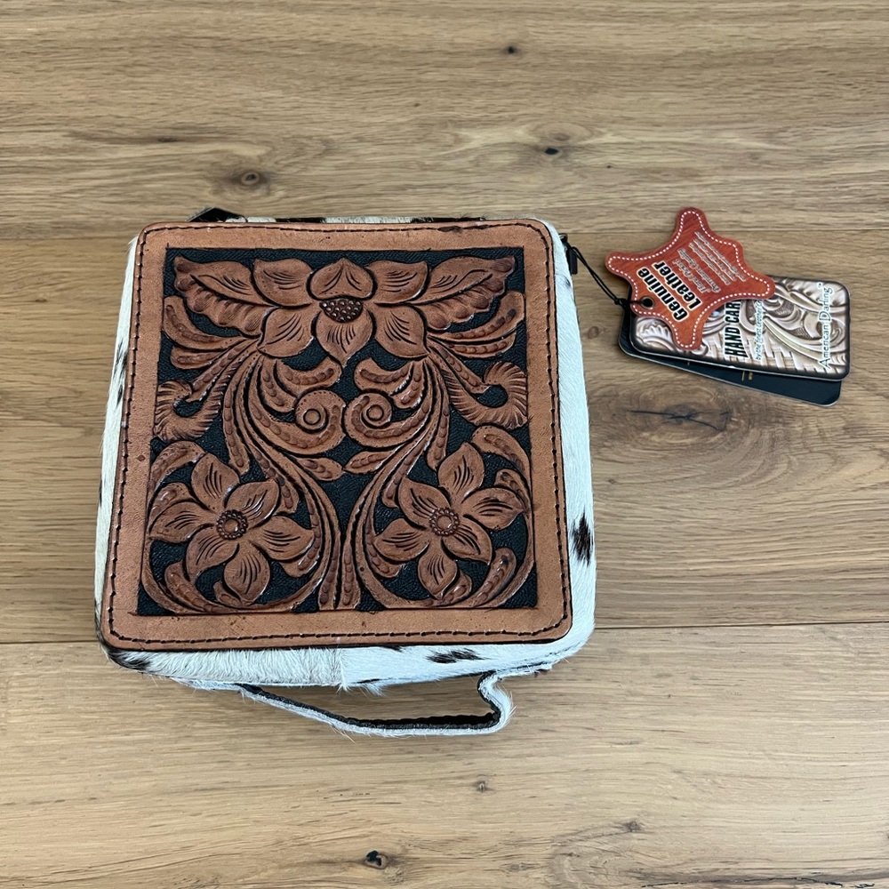 American Darling Selena Jewelry Case, NWT